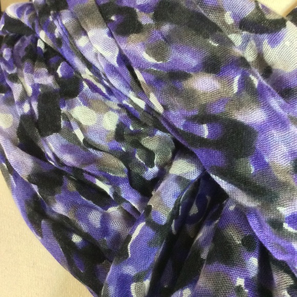 Purple & Ivory Patterned Oblong Scarf! - Picture 4 of 4